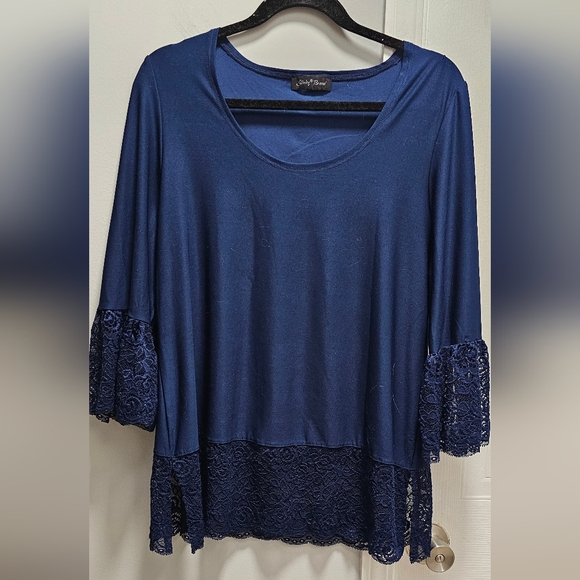 Slinky Brand Tops - Slinky Brand Blue Lace Trim Scoop Neck Stretch Top Size Large